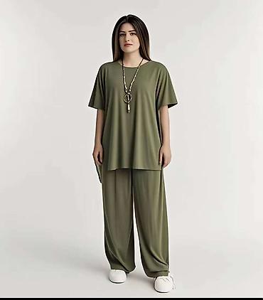 Kompleti: Kompleti za punije
Cena 2600
Vel. do 4xl
V20 — 5