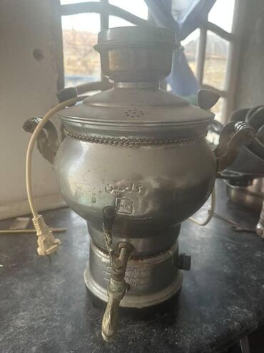 Бочки: Elektrikli samovar – metal gövdəli, klassik dizayn. Xüsusiyyətlər: -