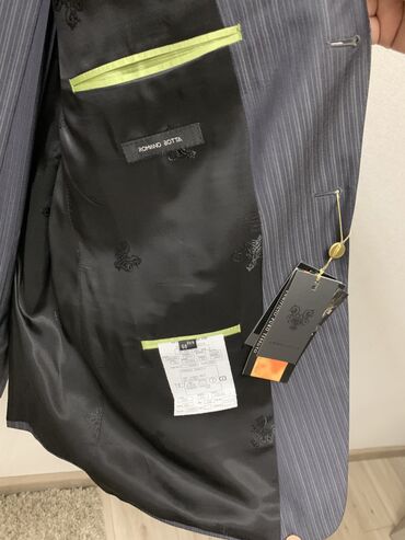 Костюмы: Продаю Новый Турецкий мужской Костюм. Размер 56. Есть фирменный чехол — 4