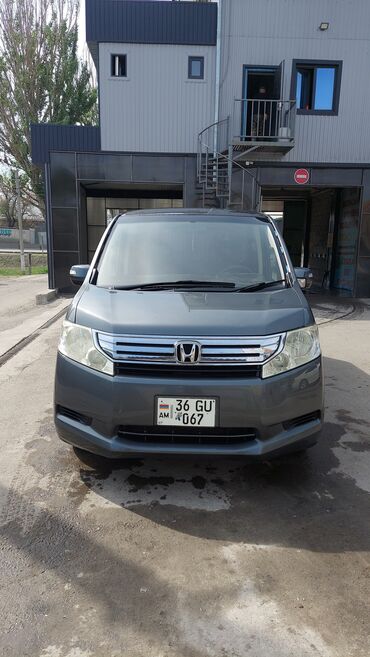 степ rg: Honda Stepwgn: 2011 г., 2 л, Автомат, Газ, Вэн/Минивэн