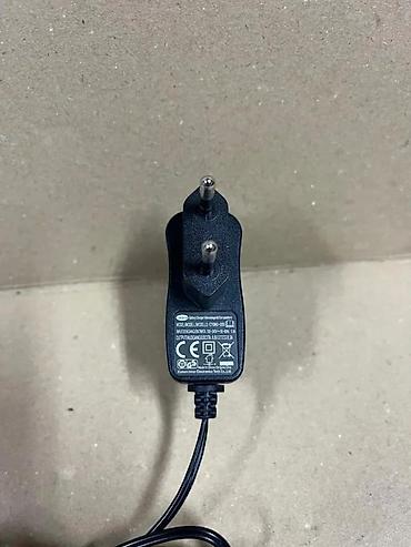 Adapteri i punjači za laptop: Originalni mrežni adapter ICY0 - Izlaz: 9,6 V DC, 0,3 A (300 mA) - — 5