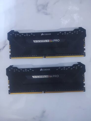 Оперативная память (RAM): Оперативная память, Б/у, Corsair, 16 ГБ, DDR4, 3000 МГц, Для ПК