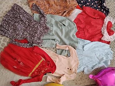 Paketi dečije odeće: Lot dečje garderobe – haljine i majice za devojčice - Više komada — 2