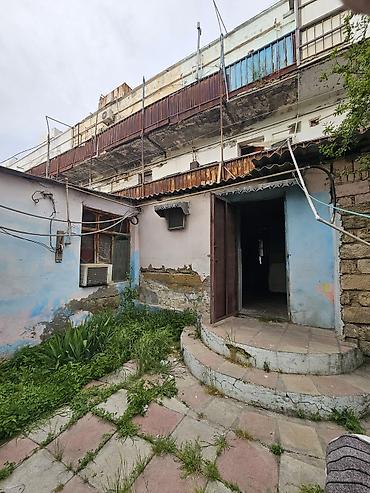 Həyət evləri və villaların satışı: Satılır: Həyət evi - Geniş planlı birmərtəbəli ev, ayrı-ayrı böyük — 7