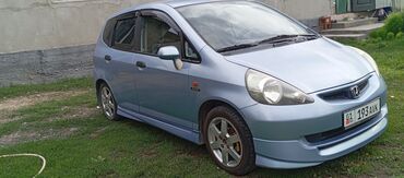 срочно срочно продаю машина: Honda Jazz: 2002 г., 1.4 л, Механика, Бензин