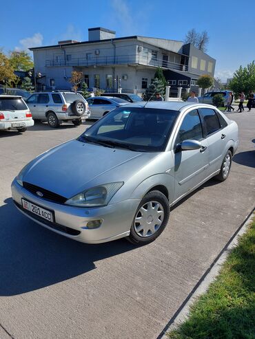 аварийавные авто: Ford Focus: 1999 г., 1.6 л, Механика, Бензин, Седан