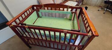 Детские односпальные кровати: Продается детская кроватка с рождения и до 7 лет. Регулируется высота — 4