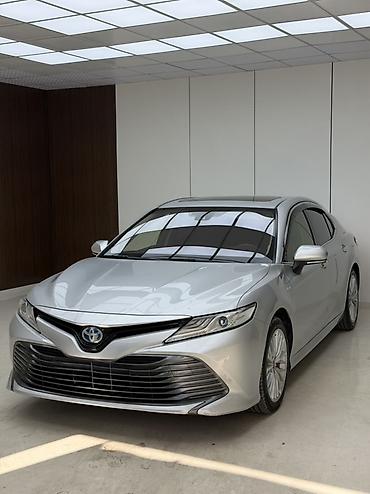 чанган юни с: Toyota Camry: 2019 г., 2.5 л, Автомат, Гибрид, Седан — 2