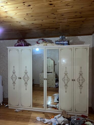 Beşiklər: Oğlan və qız üçün, Dördbucaq, Beşik, Dəstsiz, Matras ilə, Yellənmə mexanizmsiz — 1