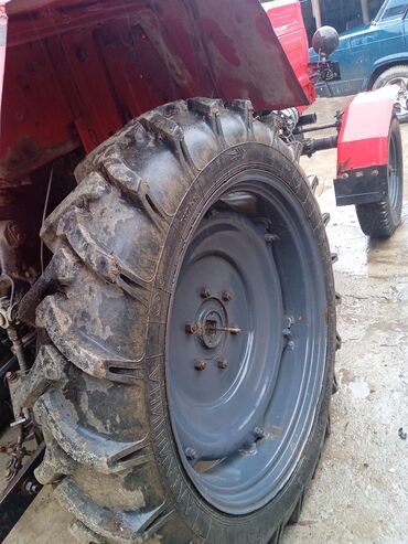 Другие тракторы: Трактор колесный с кабиной Основные характеристики: - Полный комплект — 11