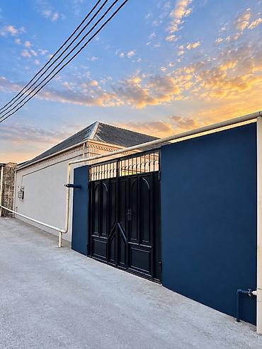 ev t: 🏡 BİNƏQƏDİ QƏSƏBƏSİNDƏ 3 OTAQLI HƏYƏT EVİ SATILIR! 📍 Əla yerləşmə — — 3