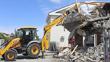 jcb: Эски имарат уй бузабыз - Снос домов и старых построек “под снос” - — 2