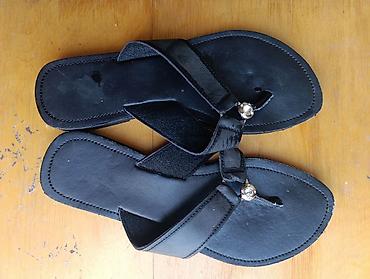 Кроссовки и спортивная обувь: Кроссовки и спортивная обувь — 9