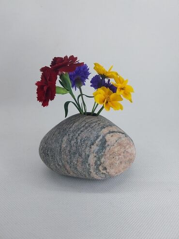 Skameykalar, lavoçkalar: Təbii daşdan hazırlanmış bağ mebeli və dekor Məhsul təsviri: - Təbii — 9