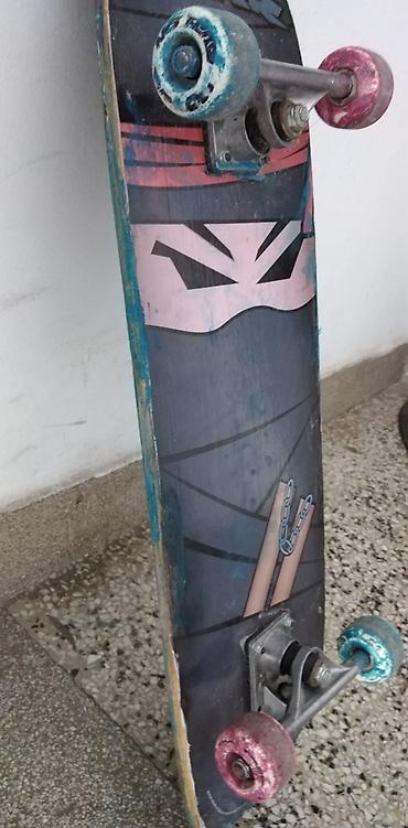 posta kula: Skateboard dužine 67 cm, širine 19,5 cm, polovan Skateboard dužine 60 — 3