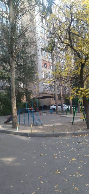 квартира моладая гвардия: 1 бөлмө, 35 кв. м, 106-серия, 6 кабат, Эски ремонт