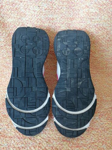 Women's Sneakers and athletic shoes: Nike, 40.5 — 6