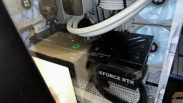 rtx 3090 ti: Videokart MSI GeForce RTX 4090, > 16 GB, İşlənmiş — 2