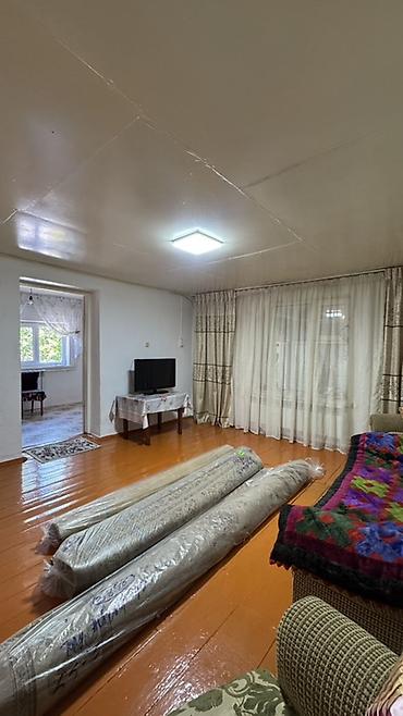 Продажа коттеджей и домов: 🏡 Продаётся дом в Балыкчы! 📍 Дом расположен в хорошем, развитом — 24