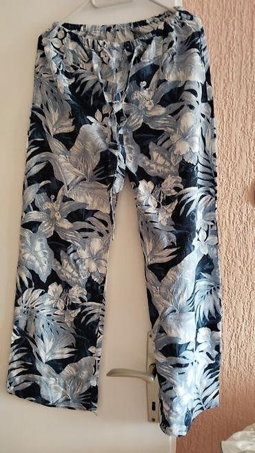 torbe b: Laganе letnje pantalone sa tropskim printom - Kroj: ravna nogavica — 1