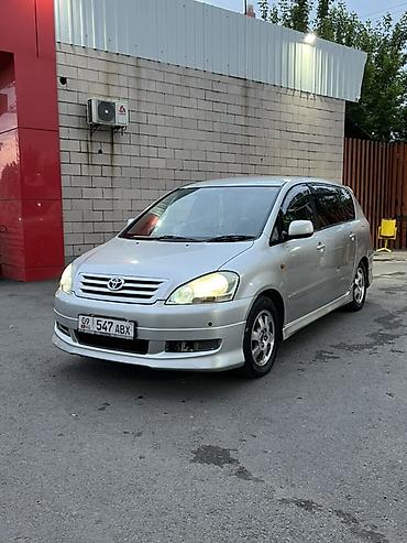 Toyota Ipsum: 2003 г., 2.4 л, Автомат, Газ, Минивэн