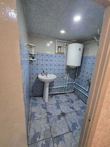 Uzunmüddətli kirayə mənzillər: Gəncə pr-ti 191№ məktəbin yanında köhnə tikili binada 3 otaqlı -da lalafo.az — 10 Uzunmüddətli kirayə mənzillər: Gəncə pr-ti 191№ məktəbin yanında köhnə tikili binada 3 otaqlı — 10