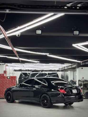 Mercedes-Benz: Mercedes-Benz E-Class: 2018 г., 2 л, Автомат, Бензин, Седан — 4