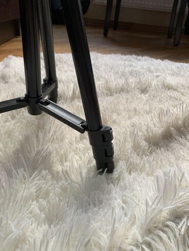 İşıqlandırma: Peşəkar Ring Light (Üç Ayaqlı) • Güclü və bərabər işıqlandırma • 3 — 2