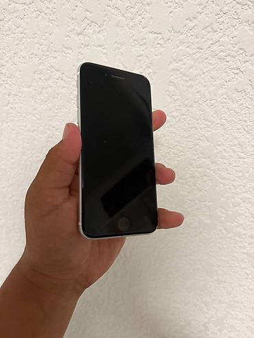 обмен айфона на новый с доплатой: IPhone SE 2020, Б/у, 64 ГБ, White Titanium, Чехол, 75 % — 2