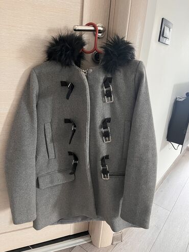 pull n bear jakna: Stradivarius, L (EU 40), Bez postave