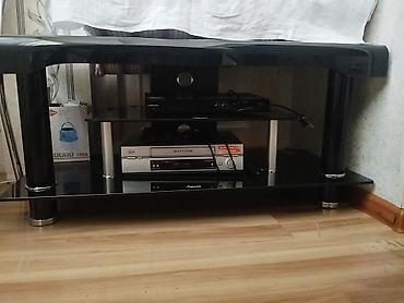 ev mebel: Qara şüşə TV stendi - Material: parlaq qara temperli şüşə rəflər və — 1