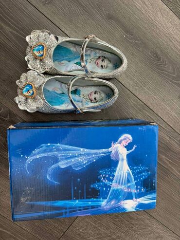 Cipele: FROZEN Elza kristalne cipelice, kao nove, veličine 29. Uz njih na — 7