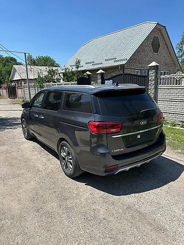 богаж: Kia Carnival: 2019 г., 2.2 л, Автомат, Дизель, Минивэн — 4