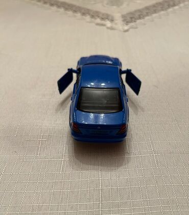 Oyuncaqlar: Mersedenz Benz Panaram satılır.Təzədir.Dəmirdir.Ağ,qara,göy rəngi var -da lalafo.az — 4 Oyuncaqlar: Mersedenz Benz Panaram satılır.Təzədir.Dəmirdir.Ağ,qara,göy rəngi var — 4
