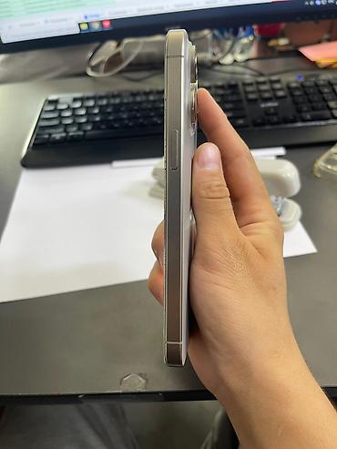 mini iphone: IPhone 15 Pro Max, Б/у, 256 ГБ, Natural Titanium, Защитное стекло — 8
