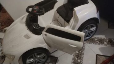 Gəzinti arabaları: Ayten20…. Usaq üçün maşın satılır. Qiyməti 60 manata. ÜNVAN Xirdalan