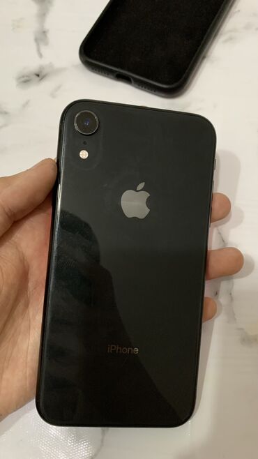 Apple iPhone: IPhone Xr, Б/у, 128 ГБ, Черный, Защитное стекло, 81 %