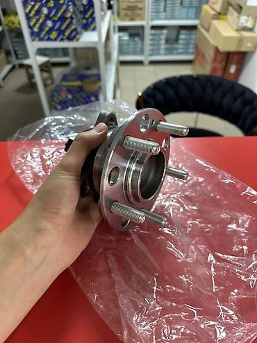 сту: Задняя ступица в сборе с подшипником Hyundai / Kia Genuine Parts — 4