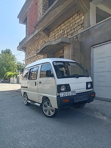 LDV: Kompakt yük-sərnişin mikroavtobusu - Korpus: Ağ rəngli, sürgülü yan — 10