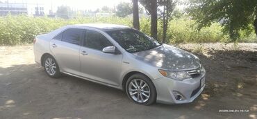 бузук машиналар: Toyota Camry: 2013 г., 2.5 л, Автомат, Гибрид, Седан
