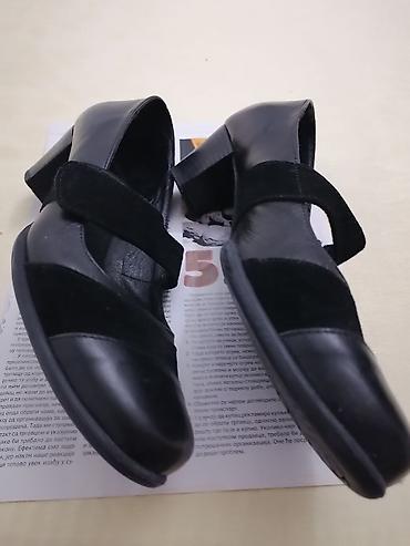 Ženska obuća: Elegantne ženske cipele na blok petu, crne boje. - Model — 4