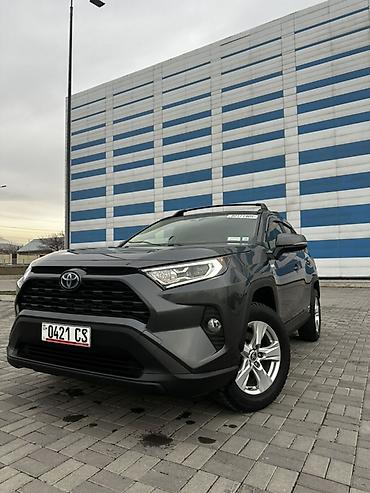 Toyota: Toyota RAV4: 2021 г., 2.5 л, Автомат, Бензин, Кроссовер — 2