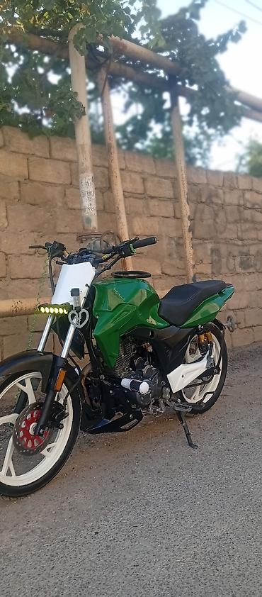 cobalt bar: Modifikasiya olunmuş şəhər/naked tərzli motosiklet Xüsusiyyətlər: - — 3
