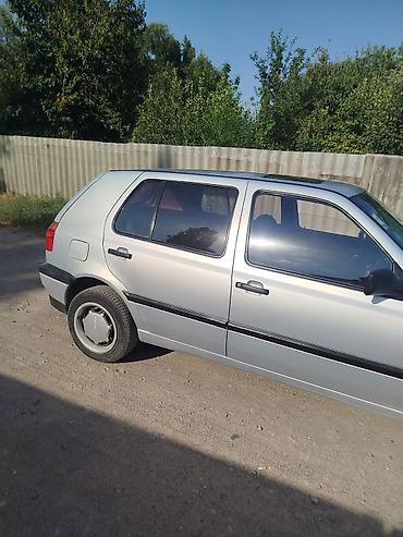 Продажа авто: Volkswagen Golf: 1992 г., 1.8 л, Механика, Бензин, Хэтчбэк — 5