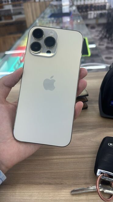 мебель рассрочка без банка: IPhone 14 Pro Max, Б/у, 256 ГБ, Золотой, Чехол, Кабель, Зарядное устройство, 85 %