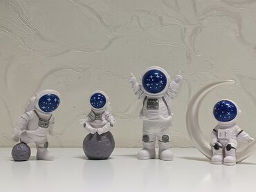 набор юнного художника: Набор декоративных фигурок космонавтов 🧑‍🚀🌌 🪐 В комплекте 4 фигурки