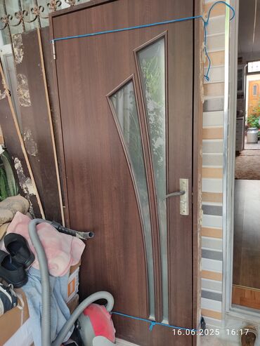 гостиная мебель: 2 ədəd otaq qapisi var ustən cixma yenisni almisam ona gorə satiram