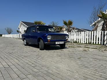VAZ (LADA): Model: Lada (VAZ) 21011 Kuzov: sedan, 4 qapı Rəng: parlaq göy Nömrə — 5