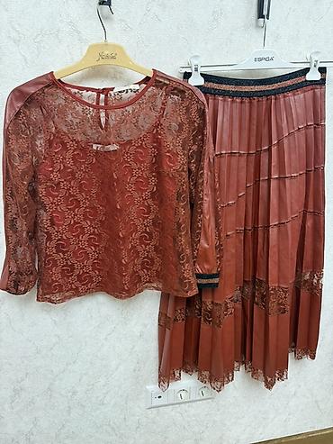 кожаный юбка: Костюм с юбкой, Модель юбки: Плиссе, Миди, Блузка — 1