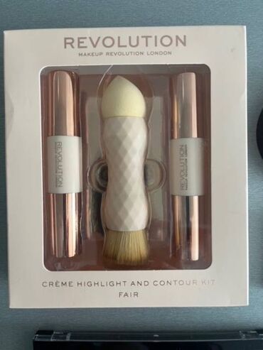 Šminka: REVOLUTION sminka NOVO paleta senki NOVA ne koriscena Velvet Rose — 2